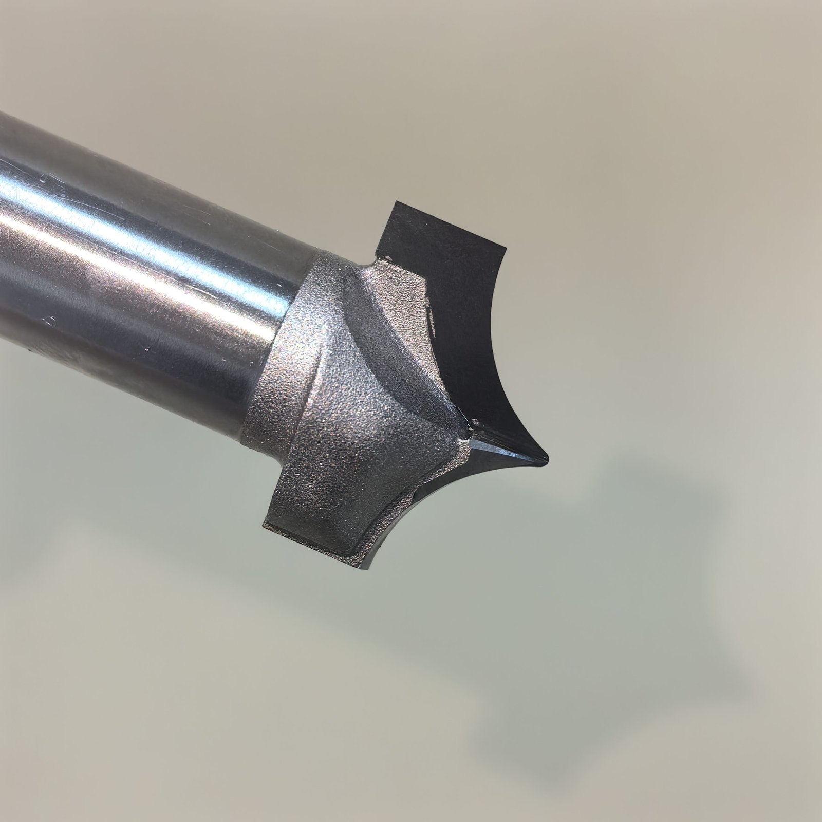 PCD Point Cutting Roundover Bit - Image 2
