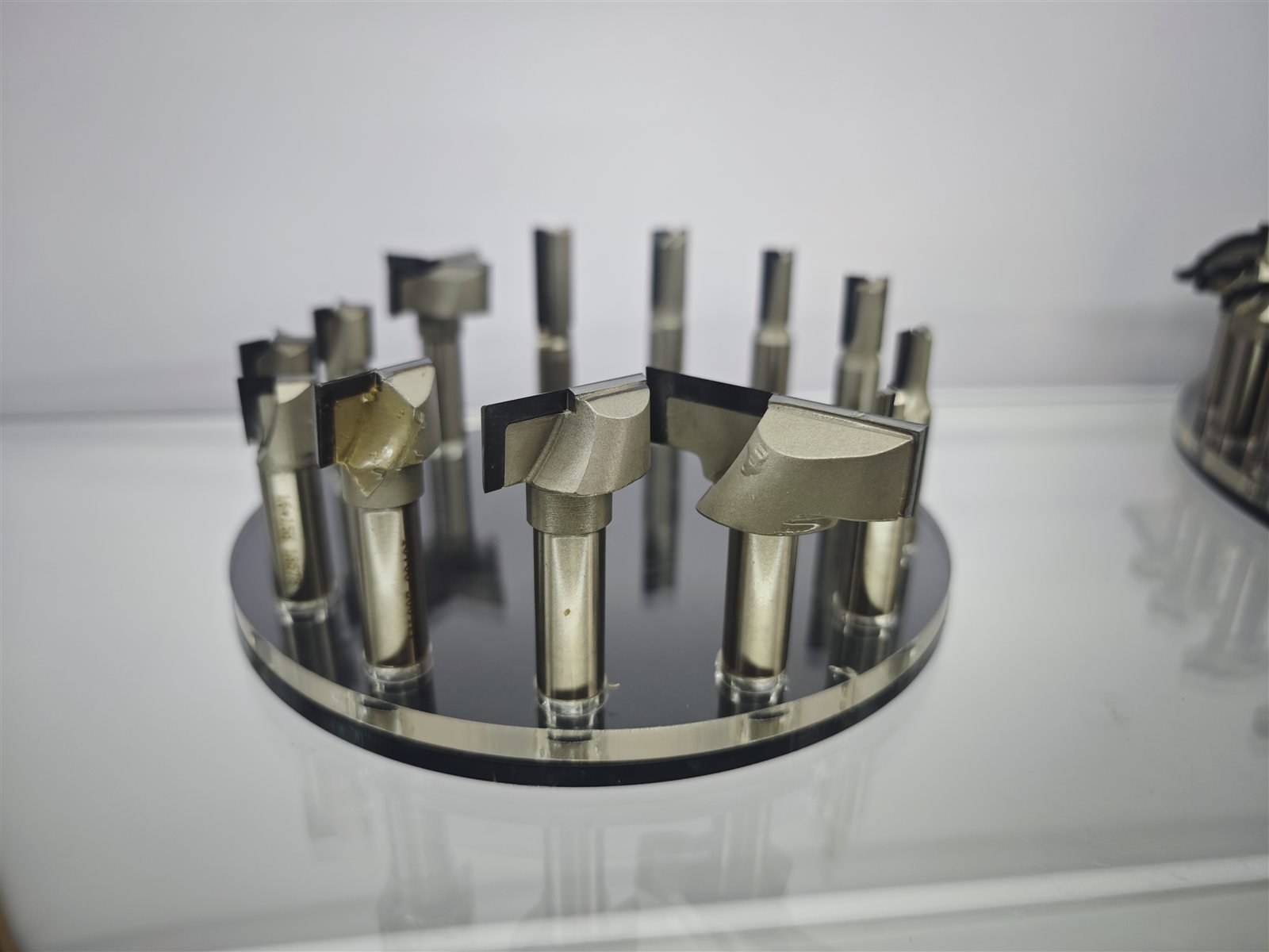 Large profile router bits for woodworking